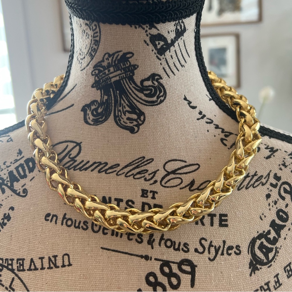 UnoAErre made in Italy 🇮🇹 chain necklace. 18kt gold plated.